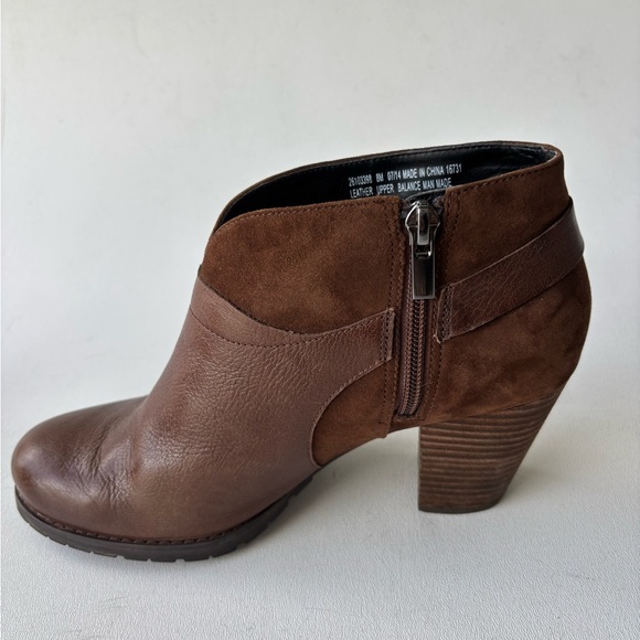 Clark’s Artisan size 8 Mission Parker Chocolate brown leather and suede boots - Picture 9 of 12